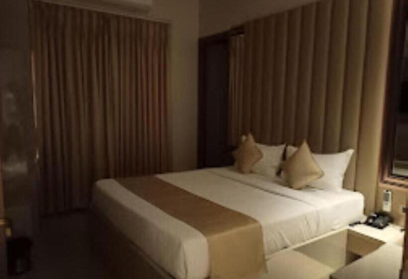 اتاق استاندارد, Red Orchid Hotel Kanpur
