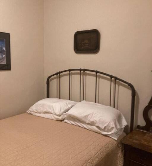 اتاق استاندارد, Private Room With Shared Bathroom In Lakeview   2c
