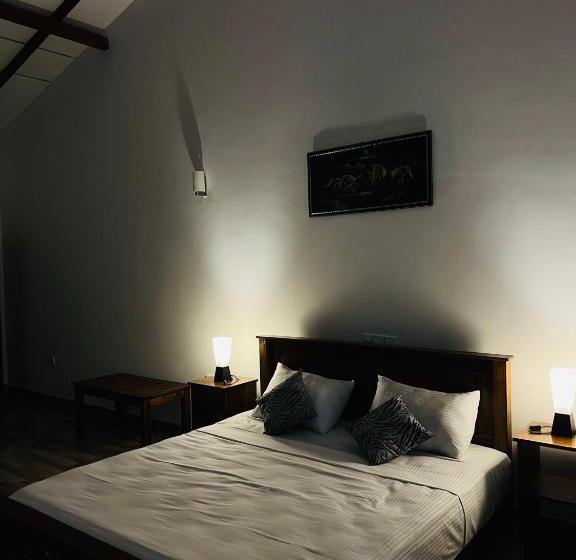 اتاق لوکس با بالکن, Sunrise Oasis Retreat