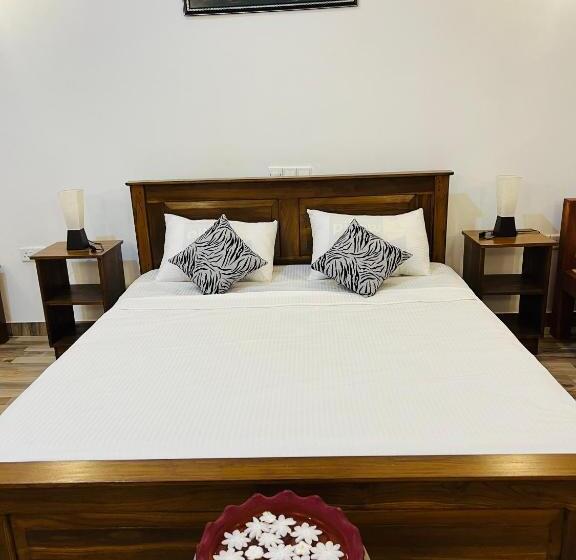 اتاق لوکس با بالکن, Sunrise Oasis Retreat