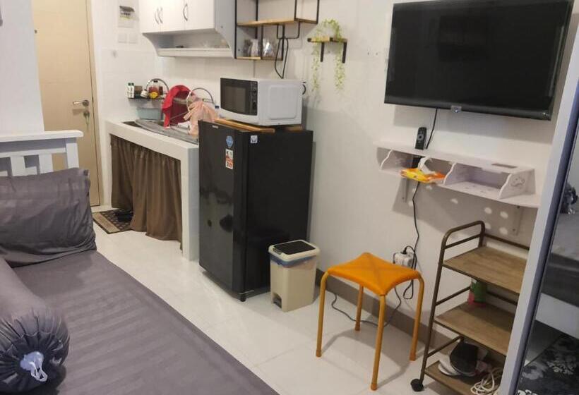Студио Стандарт с Балконом, Tokyo Riverside Apartemen