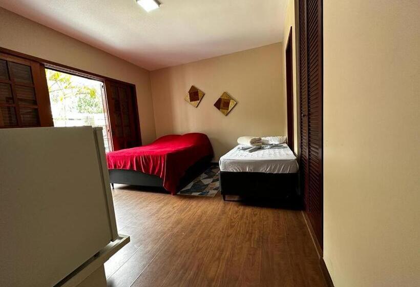Quarto Familiar, Village Hostel
