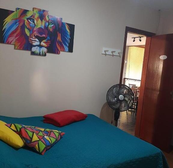 Quarto Estandar, Village Hostel
