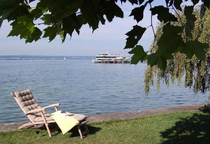 Comfort room with lake view, Der Löwen