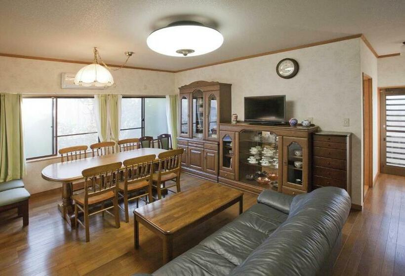 Дом 3 Спальни, Dormitory Sandanya Guest House