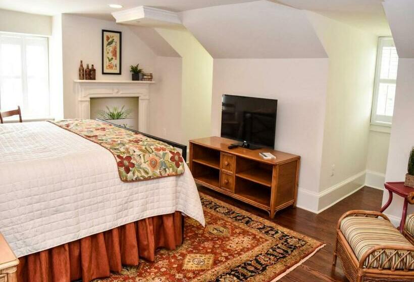Стандартный Номер Кровать Кинг, Inn At Evergreen