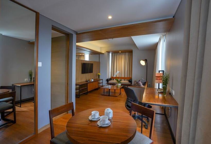 Люкс, Batiqa Hotel Lampung