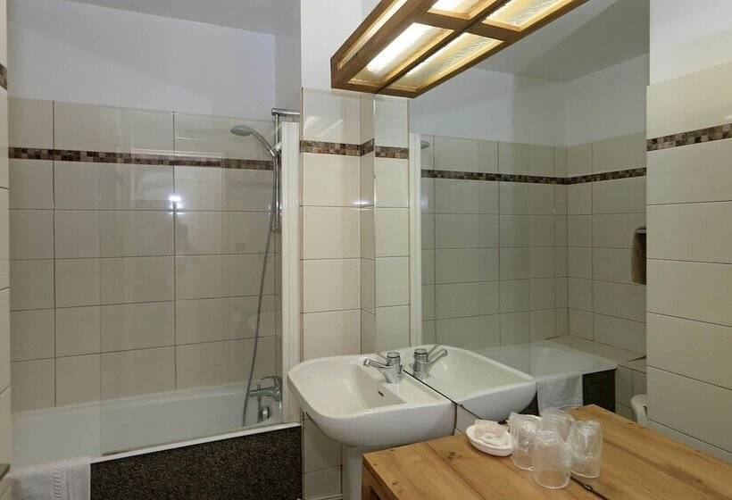 Номер Стандарт, Hôtel La Randonnée