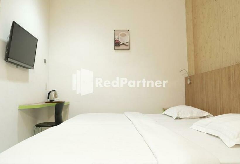 Номер Deluxe, Wisma Sederhana Mitra Reddoorz