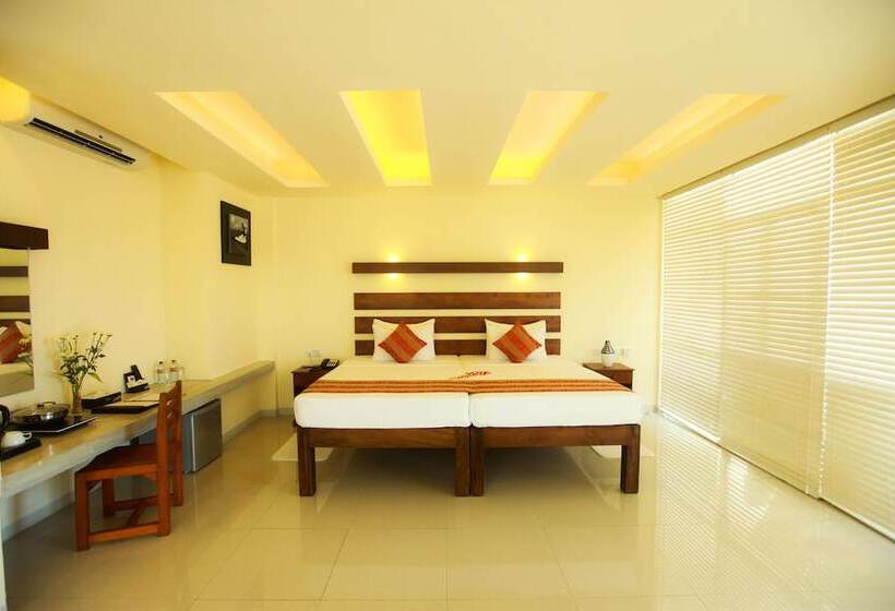 Deluxe Room City View, Beacon Beach Hotel Negombo