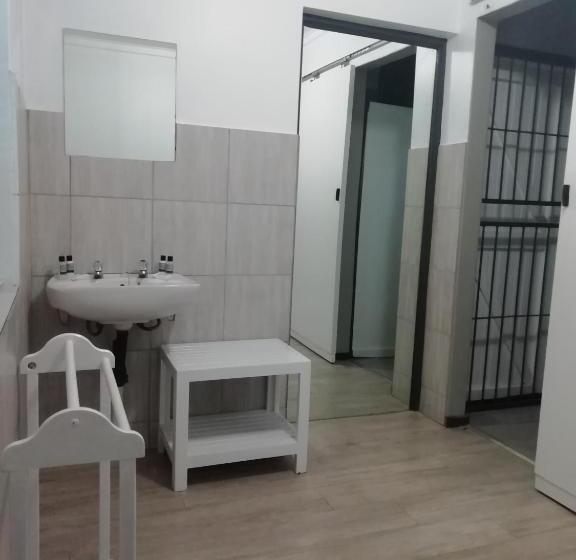Семейный Номер, Oakwood Lodge