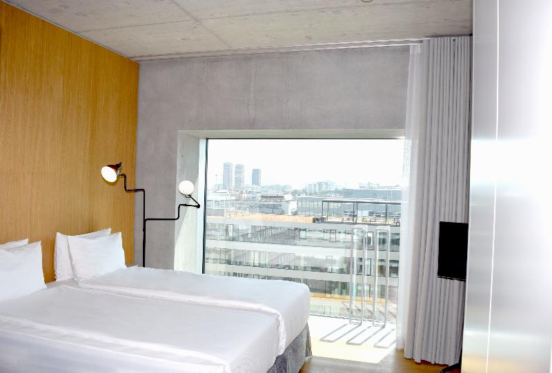 جناح جونيور, Placid Hotel Design & Lifestyle Zurich