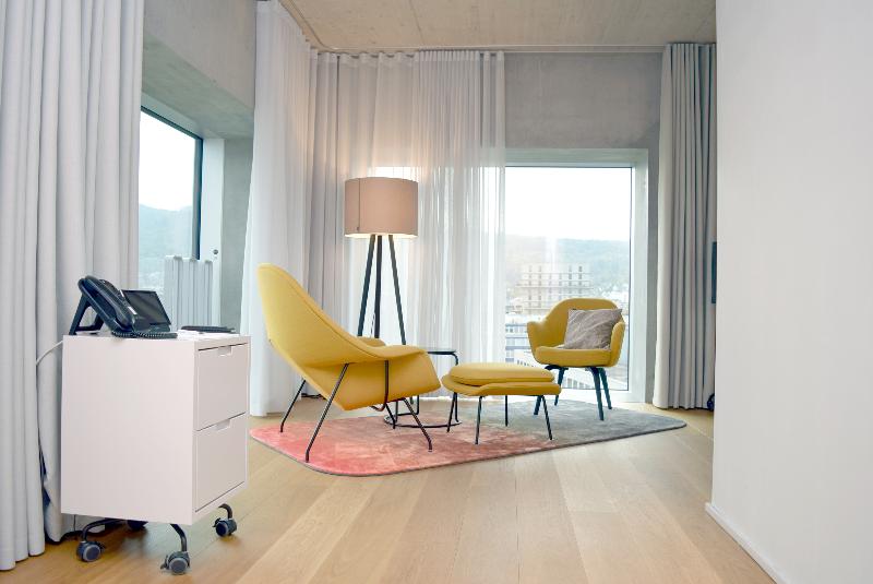 جناح جونيور, Placid Hotel Design & Lifestyle Zurich