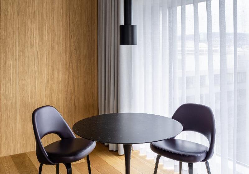 جناح جونيور, Placid Hotel Design & Lifestyle Zurich