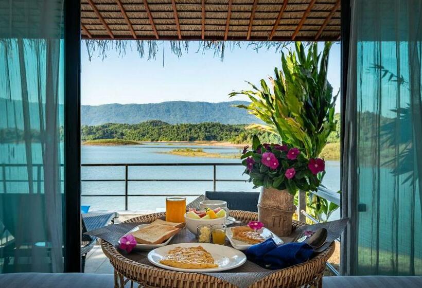 Бунгало Superior, The Sanctuary Nam Ngum Beach Resort