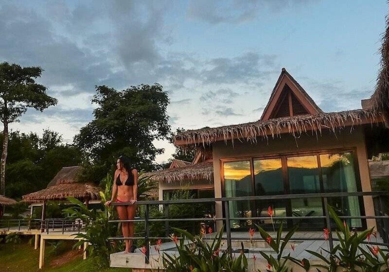 Бунгало Deluxe, The Sanctuary Nam Ngum Beach Resort