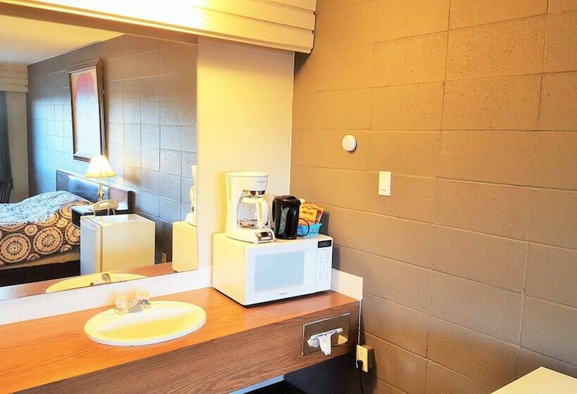 Номер Стандарт Индивидуальный, Westport Inn