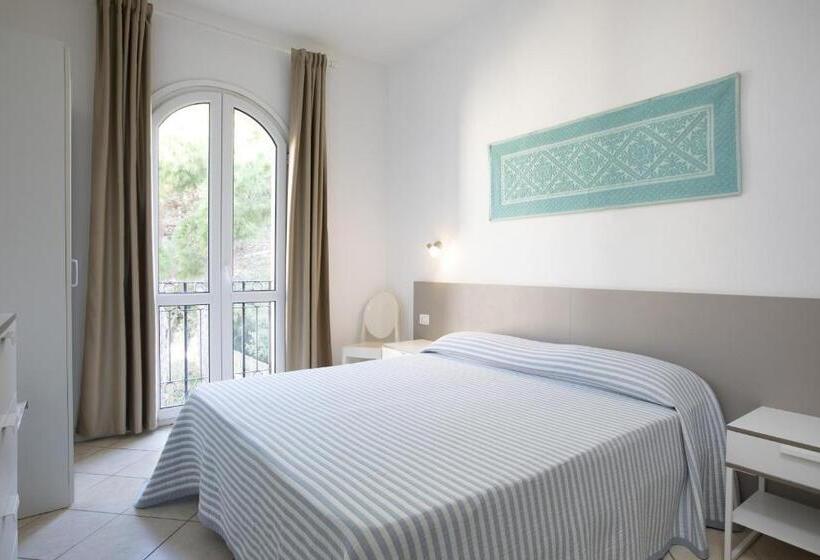 اتاق استاندارد سه نفره, Muma Hostel