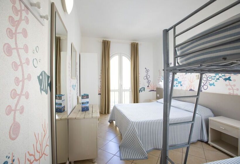 اتاق استاندارد چهار تخته, Muma Hostel