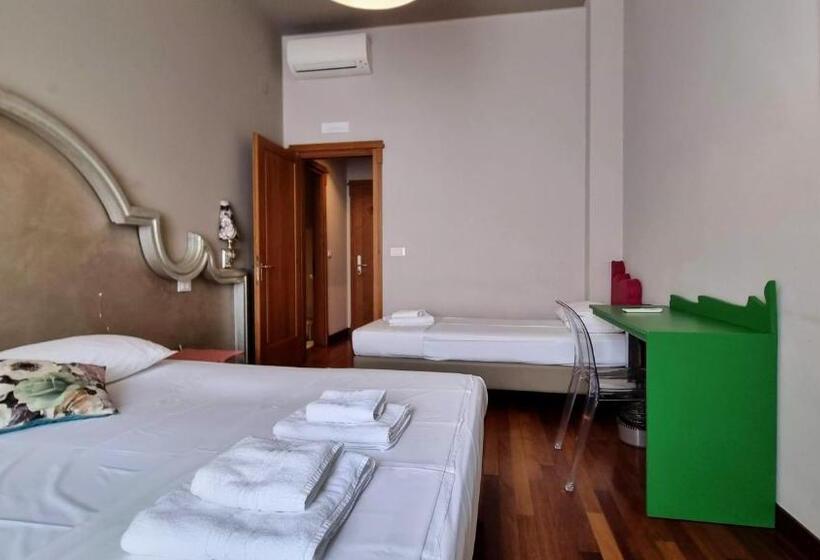 اتاق استاندارد سه نفره, Locanda Al Volo Tommaseo