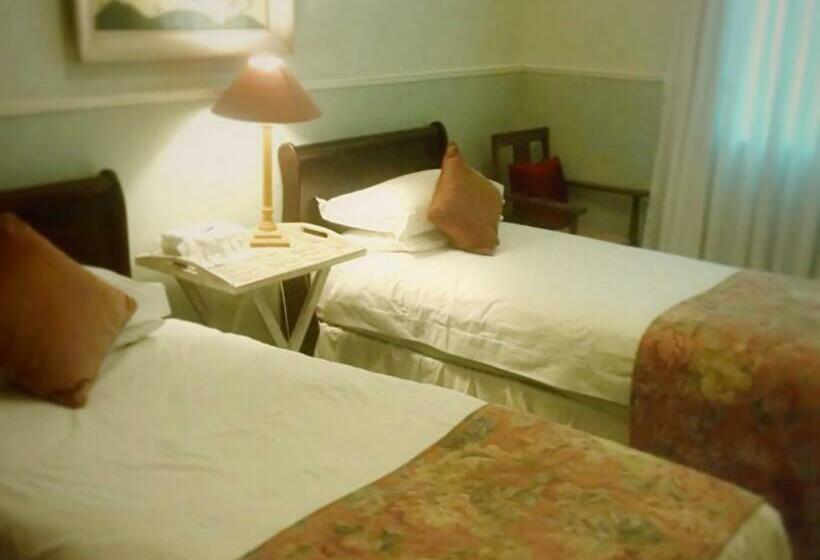 Семейный Номер, The Lighthouse Guesthouse