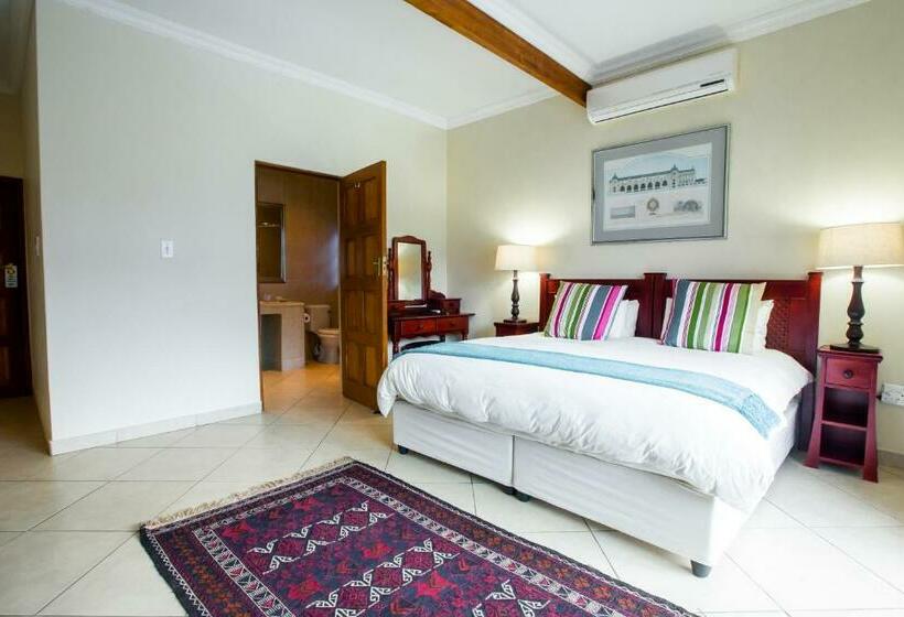 Семейный Номер, Turtle Bay Lodge
