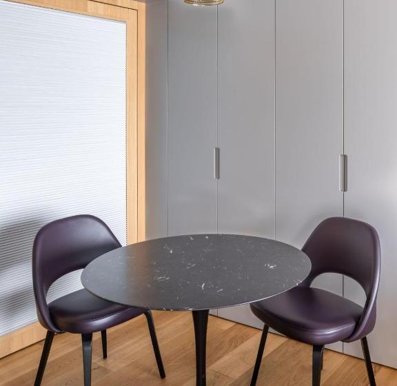 إستوديو قياسى, Placid Hotel Design & Lifestyle Zurich
