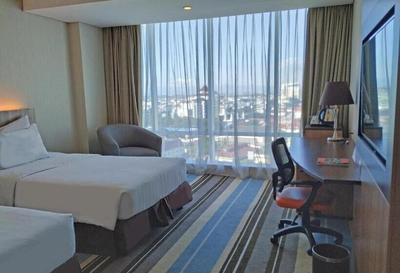 디럭스 룸 도시 전망, Swiss Belhotel Makassar
