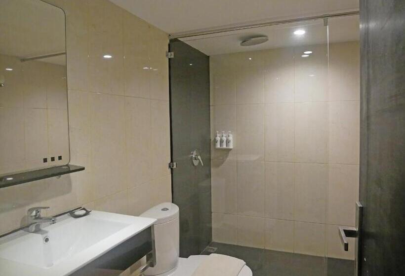 스탠다드 룸, Swiss Belhotel Makassar
