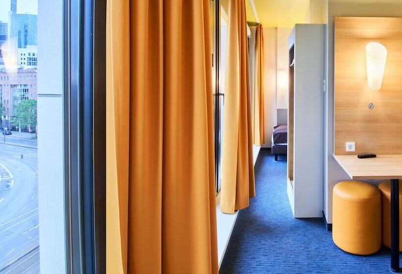 Номер Стандарт Трехместный, B&b Hotel Frankfurt Hbf