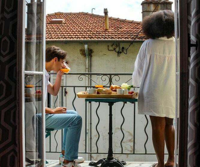 غرفة قياسية ثلاثية مزودة بتراس, B&b Villa Du Roc Fleuri