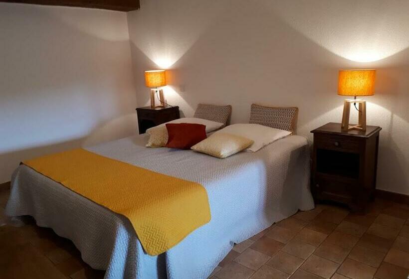 Семейный Номер Вид на Сад, Chambre D' Hotes Des Collines