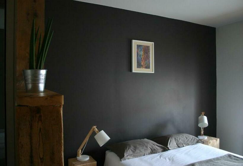 Номер Стандарт с Балконом, Chambre D Hôtes La Font