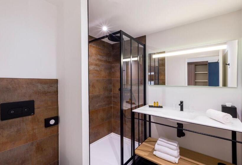 Классический Номер, Domaine De Montjoie   Toulouse   Bw Premier Collection