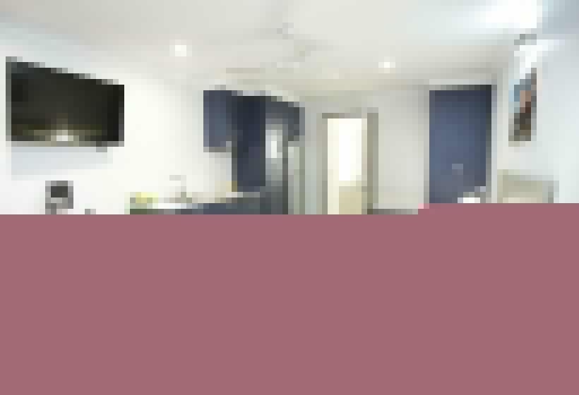 استودیوی استاندارد, Altitude Motel Apartments