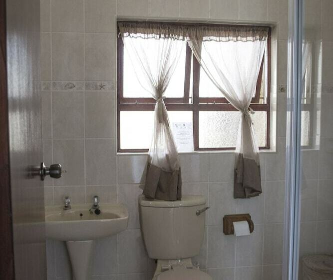 חדר סטנדרט, Beachcomber Bay Guest House In South Africa