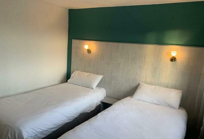 Номер Стандарт, Hôtel Le Forestia