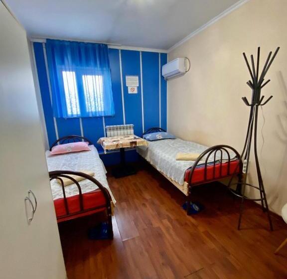 غرفة إقتصادية, Esentai Hostel