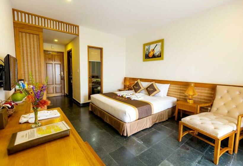 اتاق لوکس با چشم‌انداز باغ, Sonata Resort & Spa