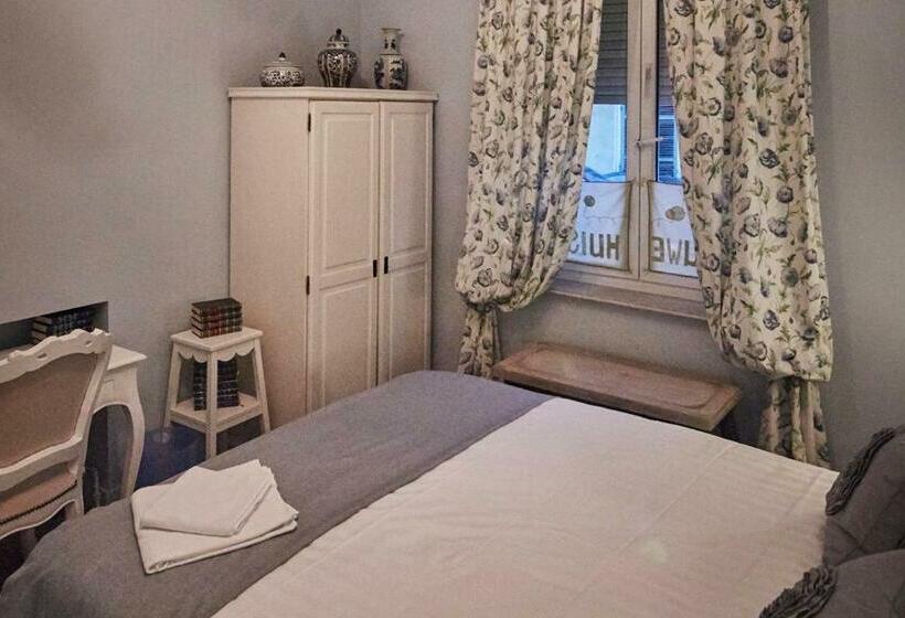 اتاق لوکس, La Maison Bleue De Roubaix