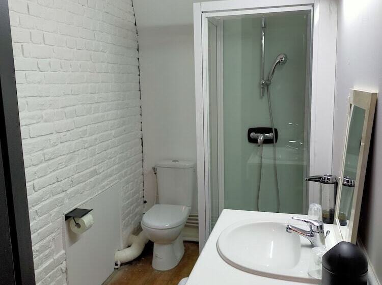 استودیوی لوکس, La Maison Bleue De Roubaix