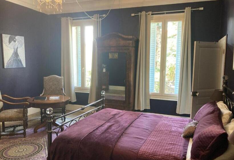 غرفة قياسية مطلّة علي الحديقة, La Villa Celine