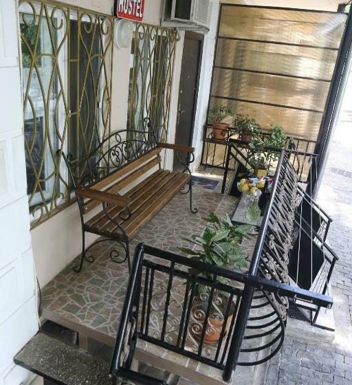 اتاق خانوادگی, Hostel Saba