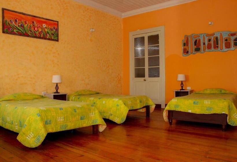 标准三人间, Hostal Los Balcones De Moral Y Santa Catalina