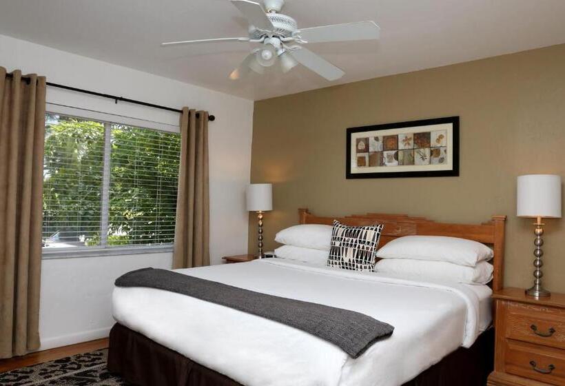 Suite 2 Dormitoris, The Cabanas Guesthouse & Spa   Gay Resort Catering To Gay Men
