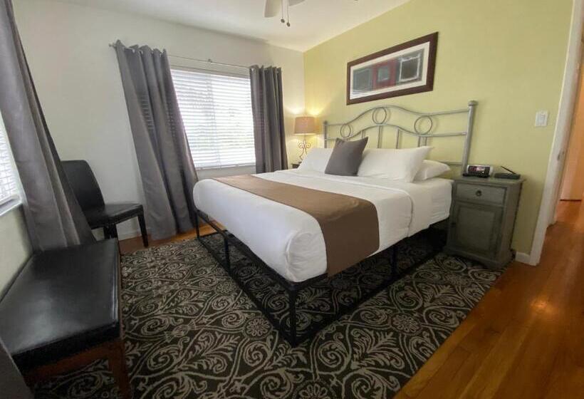Suite 2 Dormitoris, The Cabanas Guesthouse & Spa   Gay Resort Catering To Gay Men