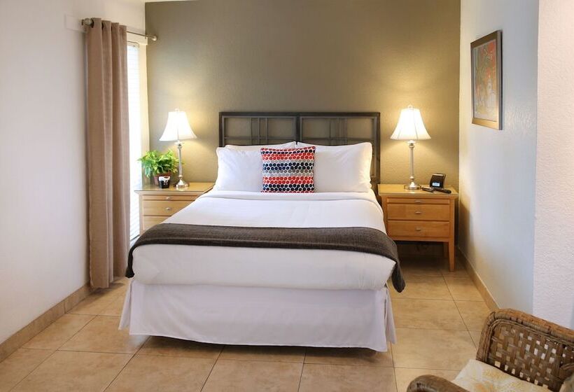Номер Премиум, The Cabanas Guesthouse & Spa   Gay Resort Catering To Gay Men