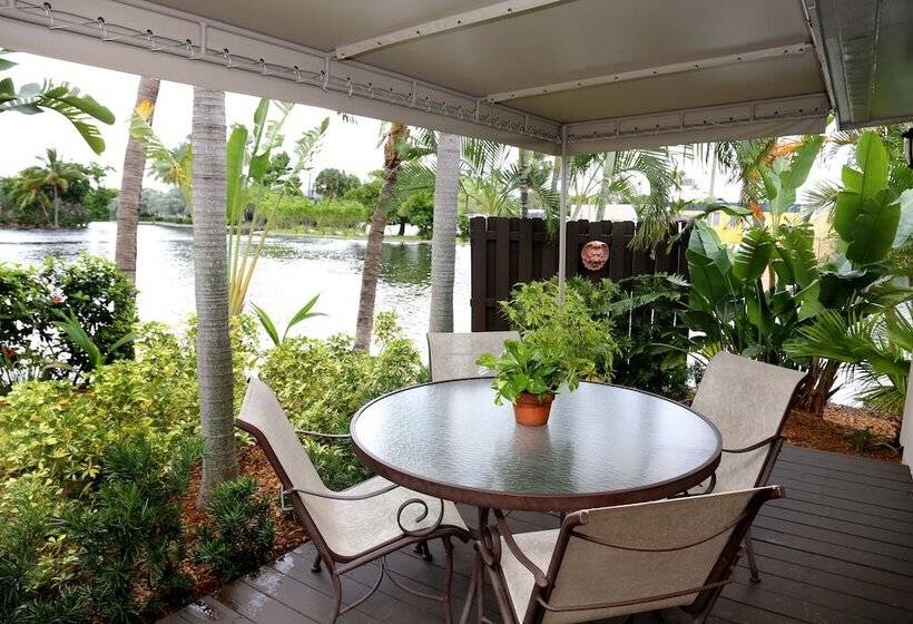 スイート, The Cabanas Guesthouse & Spa   Gay Resort Catering To Gay Men
