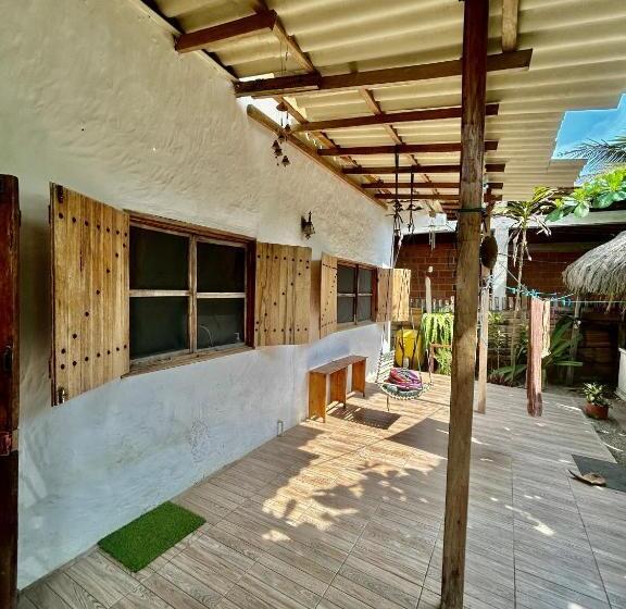 إستوديو قياسى مطلّ علي الحديقة, The Sea Garden House