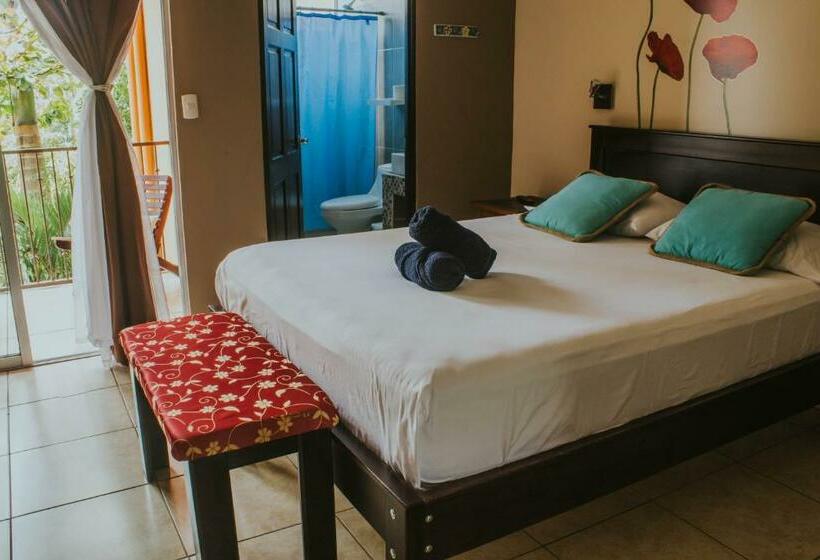 غرفة قياسية مزوَّدة بشُرفة, Casa De Lis Hotel & Tourist Info Centre